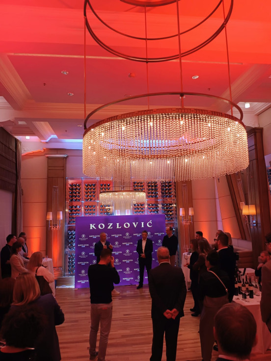 Kozlovići u Esplanadi Zagreb